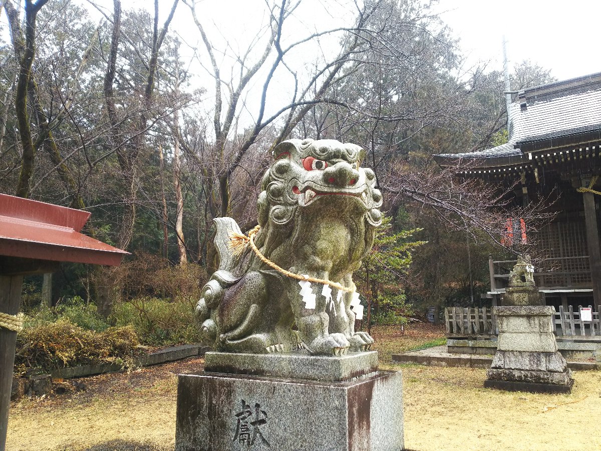 クリックで拡大表示<加治神社/吽形狛犬>