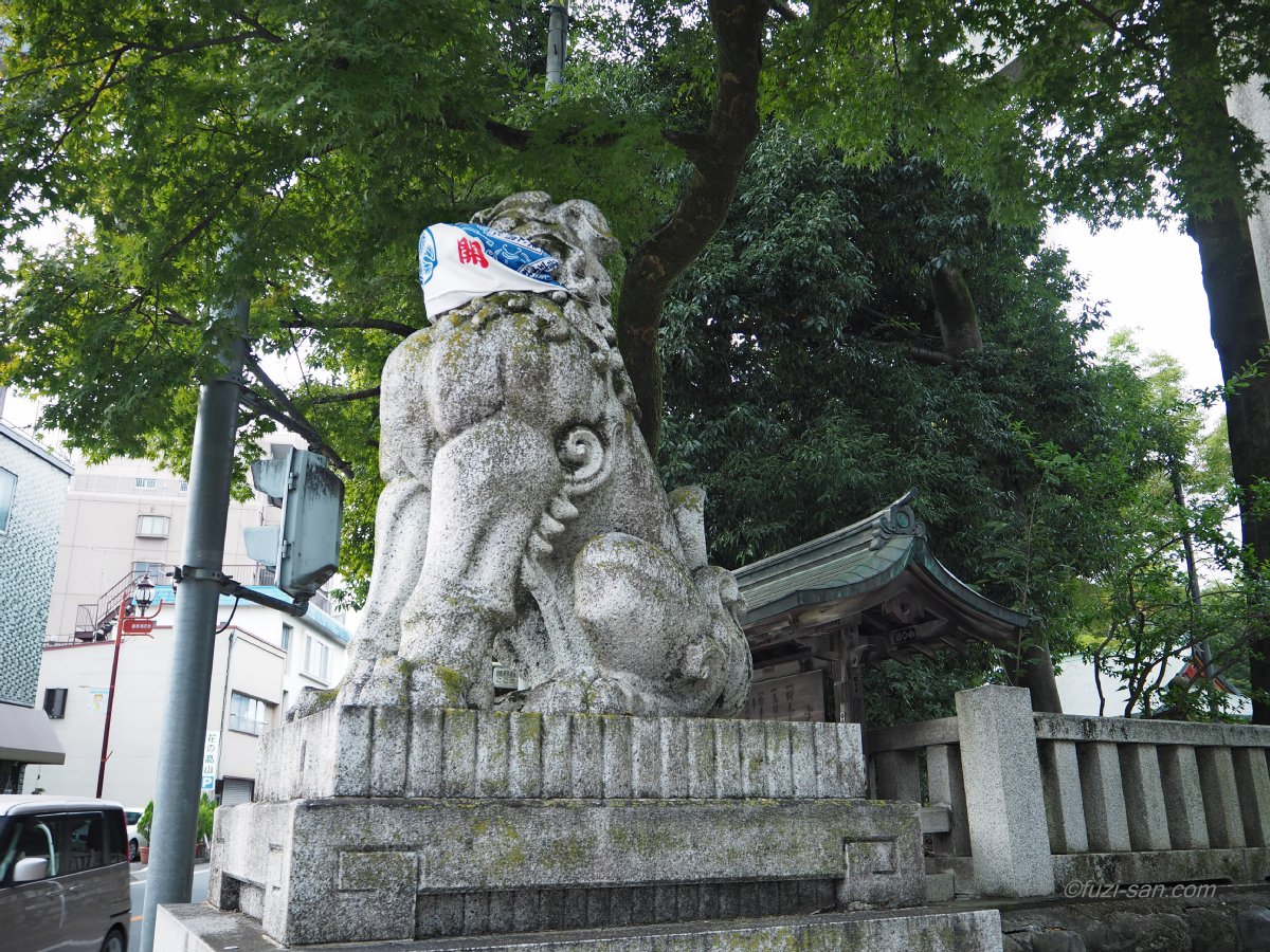 クリックで拡大表示<秩父神社/吽形狛犬>