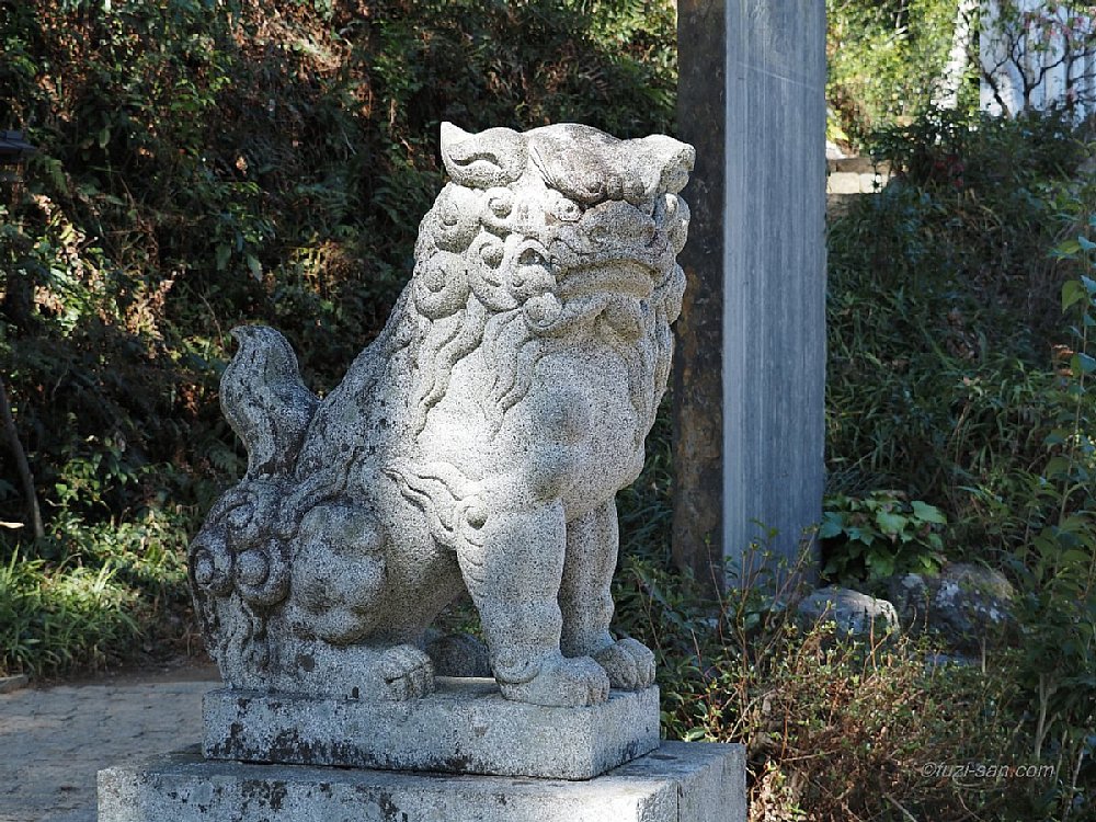 クリックで拡大表示<高麗神社/吽形狛犬>