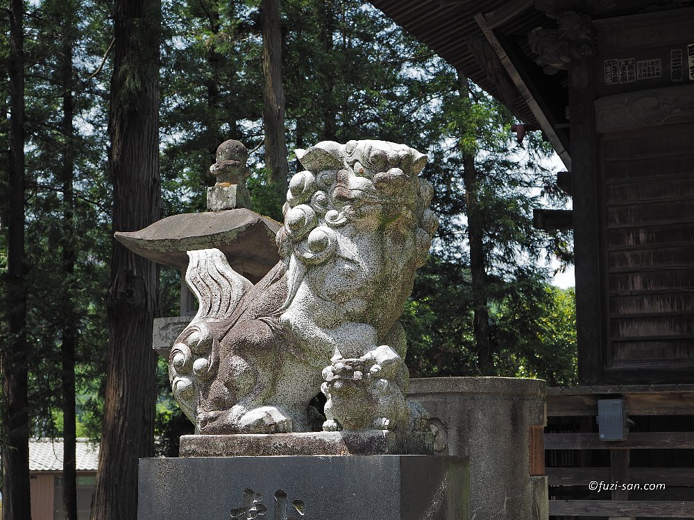 クリックで拡大表示<末野神社/吽形狛犬>
