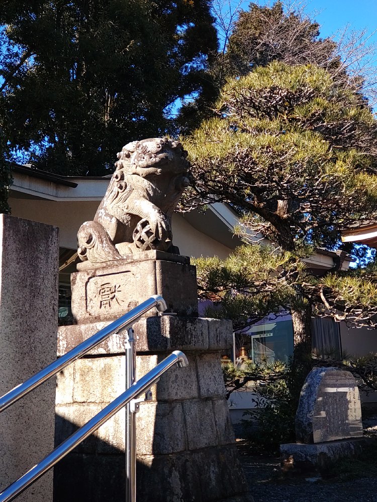 クリックで拡大表示<新町御嶽神社/吽形狛犬>