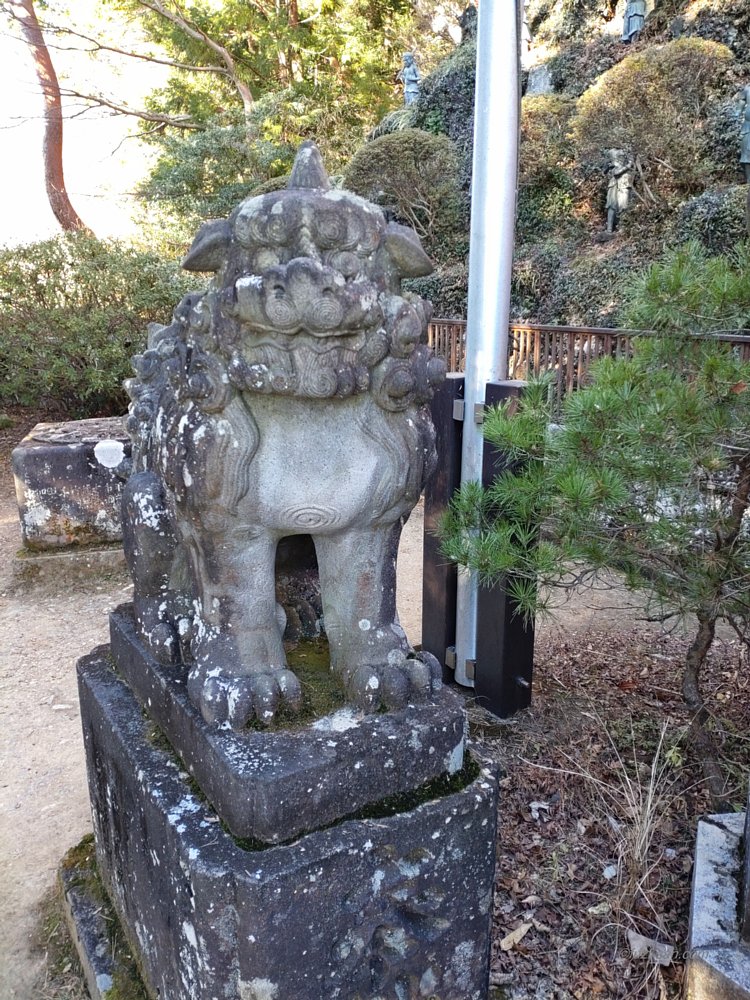 クリックで拡大表示<高尾山薬王院/吽形狛犬>