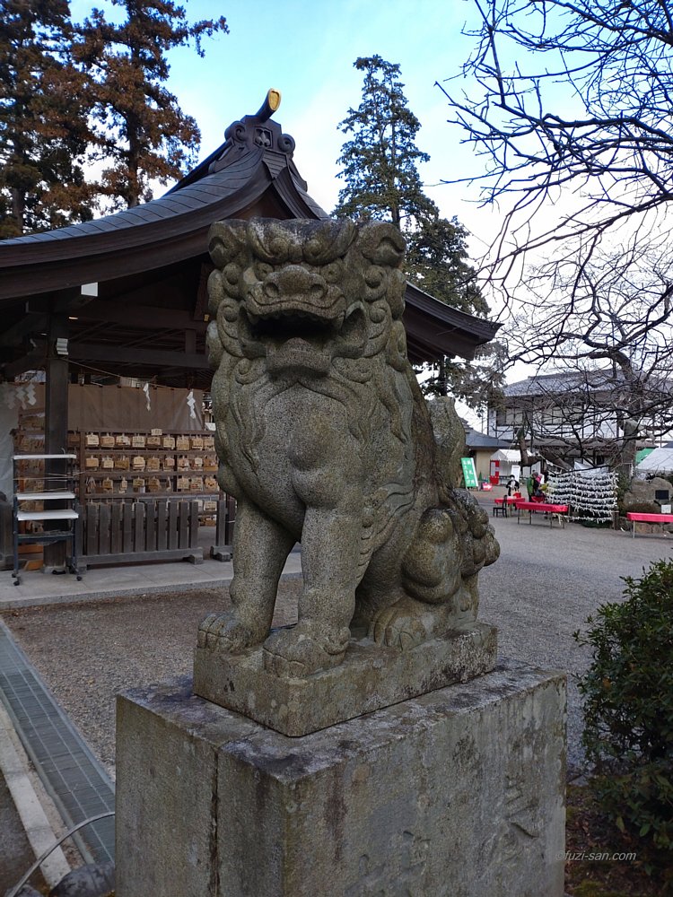 クリックで拡大表示<高麗神社/阿形狛犬>